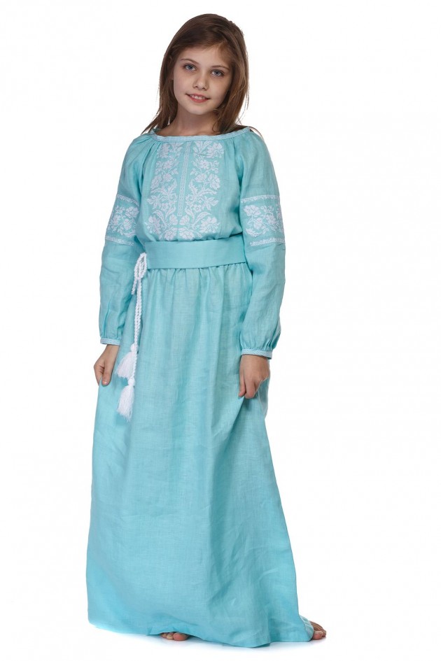 Embroidered dress "on the floor" for a girl
