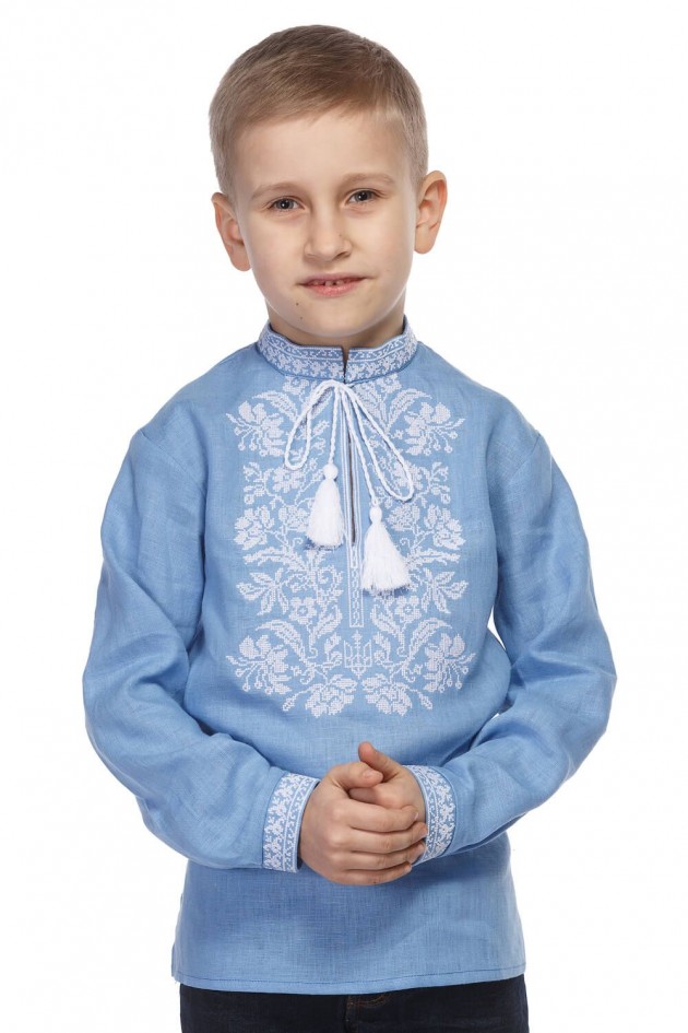 Блакитна сорочка для хлопчика з білою вишивкою