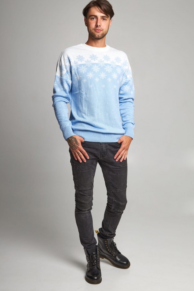 New Year's knitted sweater with stars