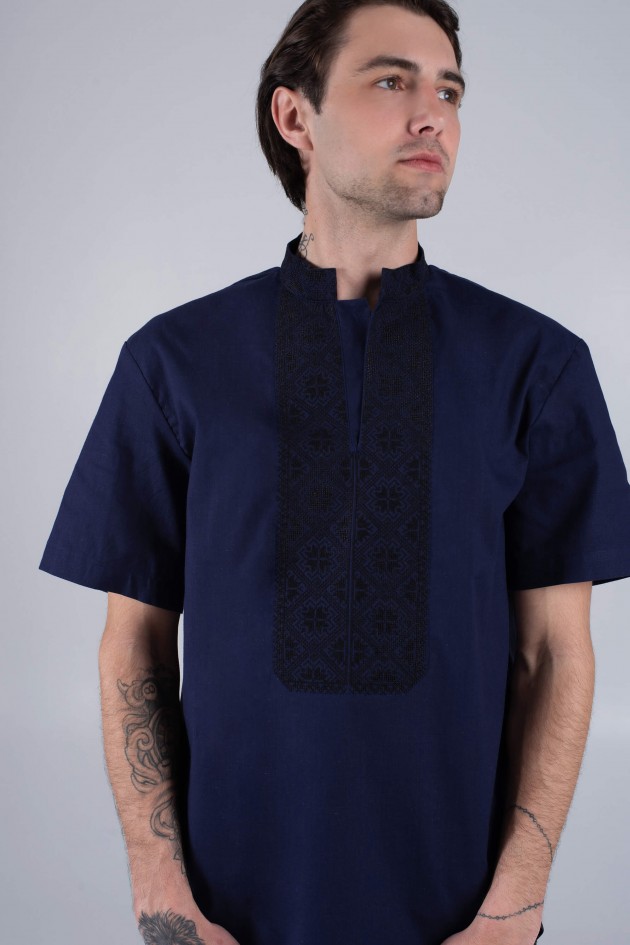 Men's embroidered blue shirt with short sleeve