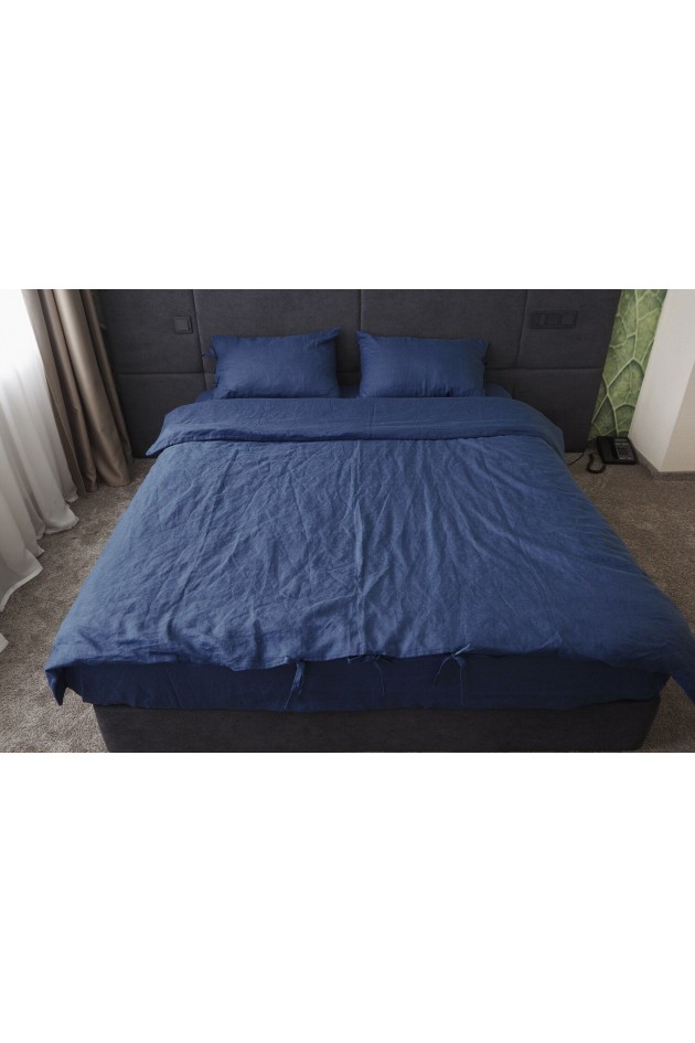 Natural bed of dark blue color