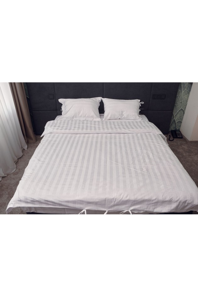 Exquisite white bed with a textured strip POST-10013