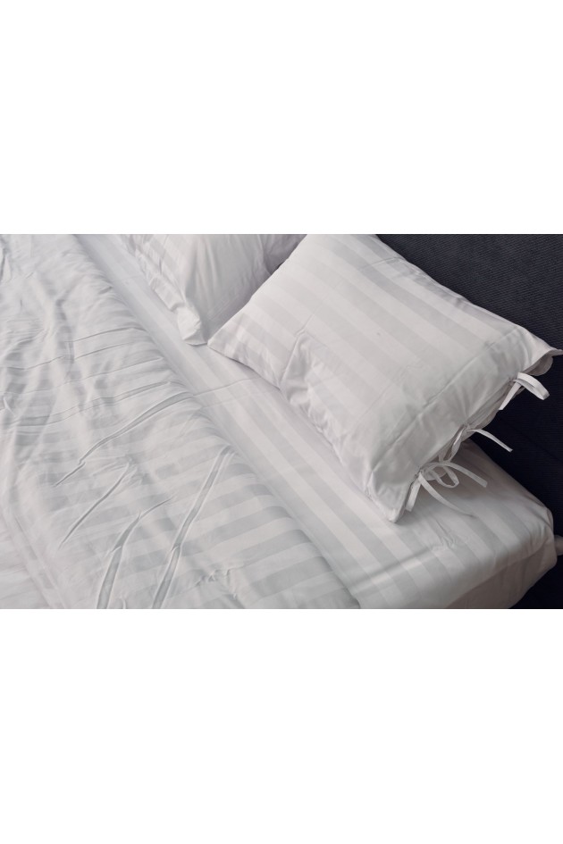 Exquisite white bed with a textured strip POST-10013