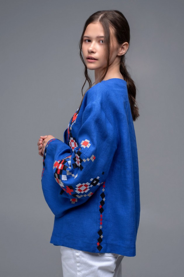 Жіноча вишиванка Blue/Electric UKR-5225