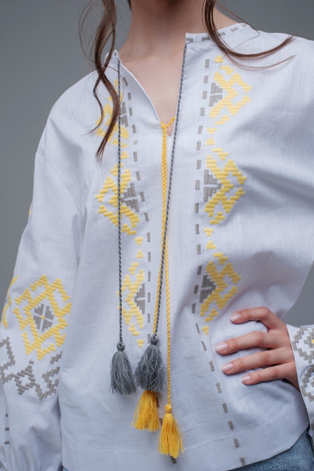 Women's embroidery White UKR-5227