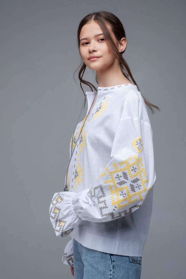 Women's embroidery White