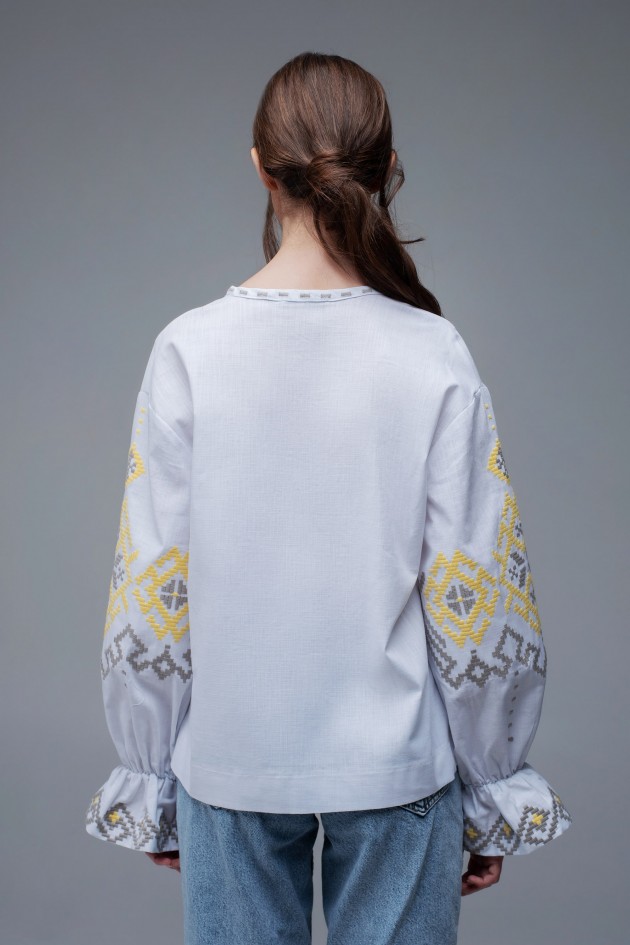 Women's embroidery White