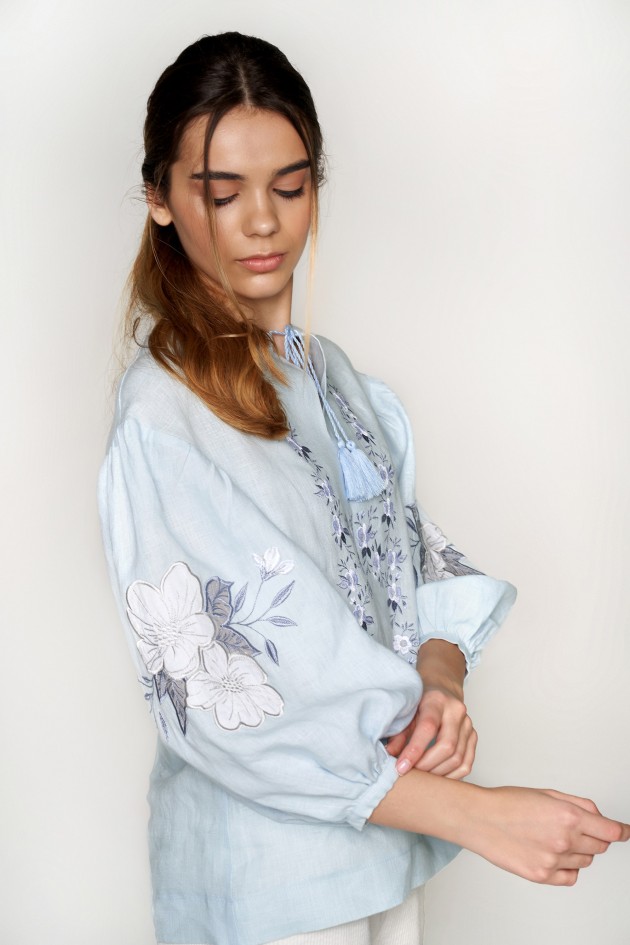  Жіноча блуза з аплікацією Pale Blue
