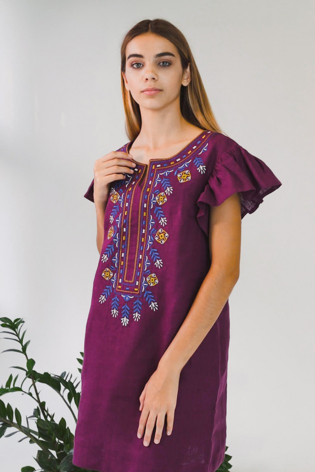 Жіноча вишита сукня Plum UKR-4186